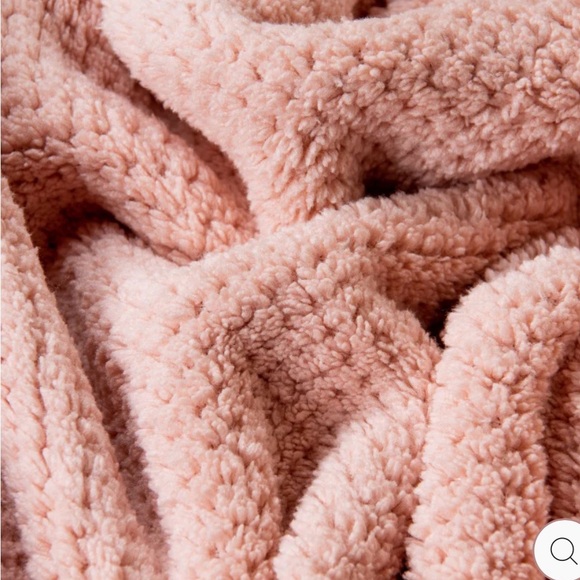 NEW VOLO Hero Hair Towel, Scrunchie & Headband Set w/Fekkai Hair Mask - Picture 9 of 16